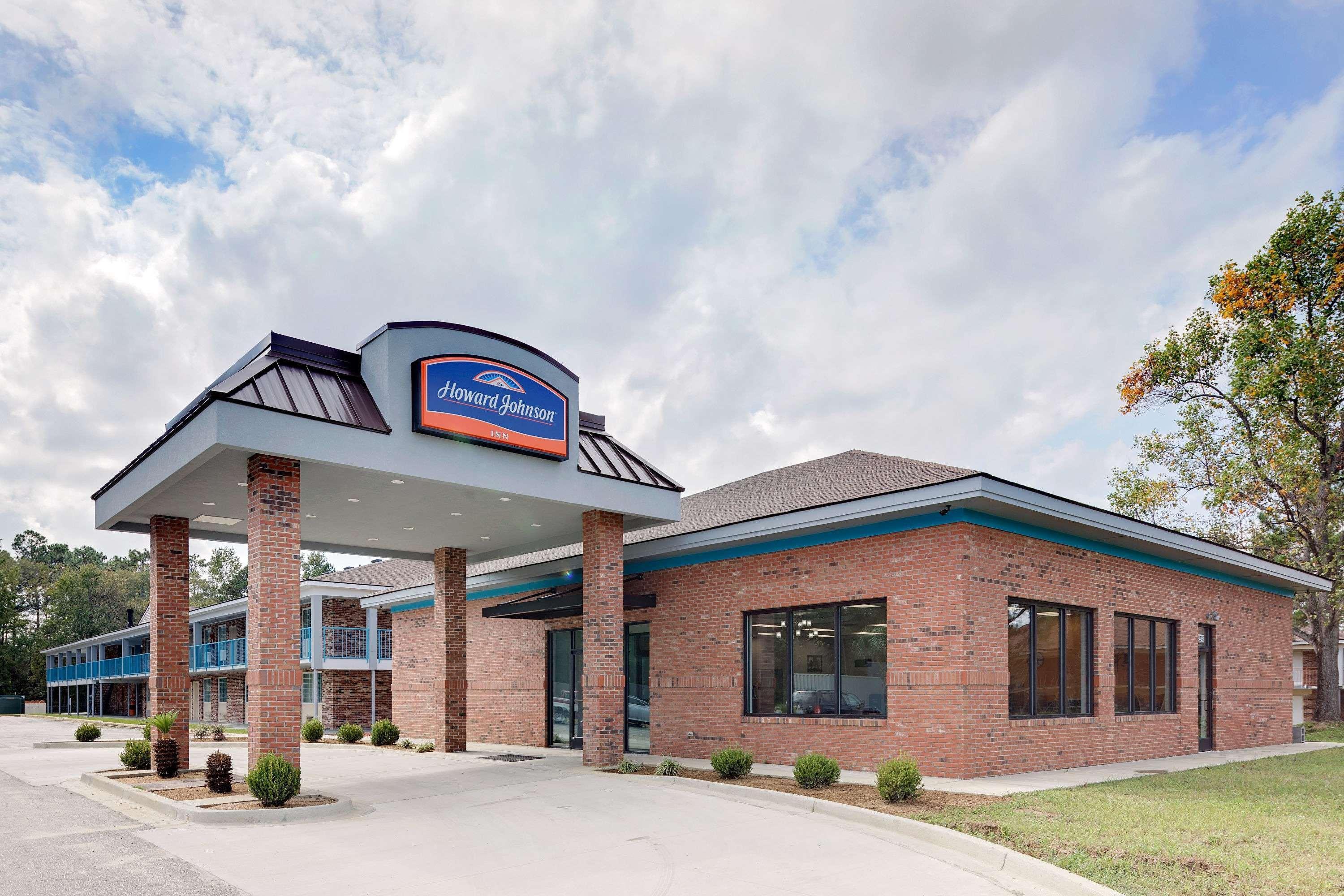 Howard Johnson By Wyndham Florence Exterior photo
