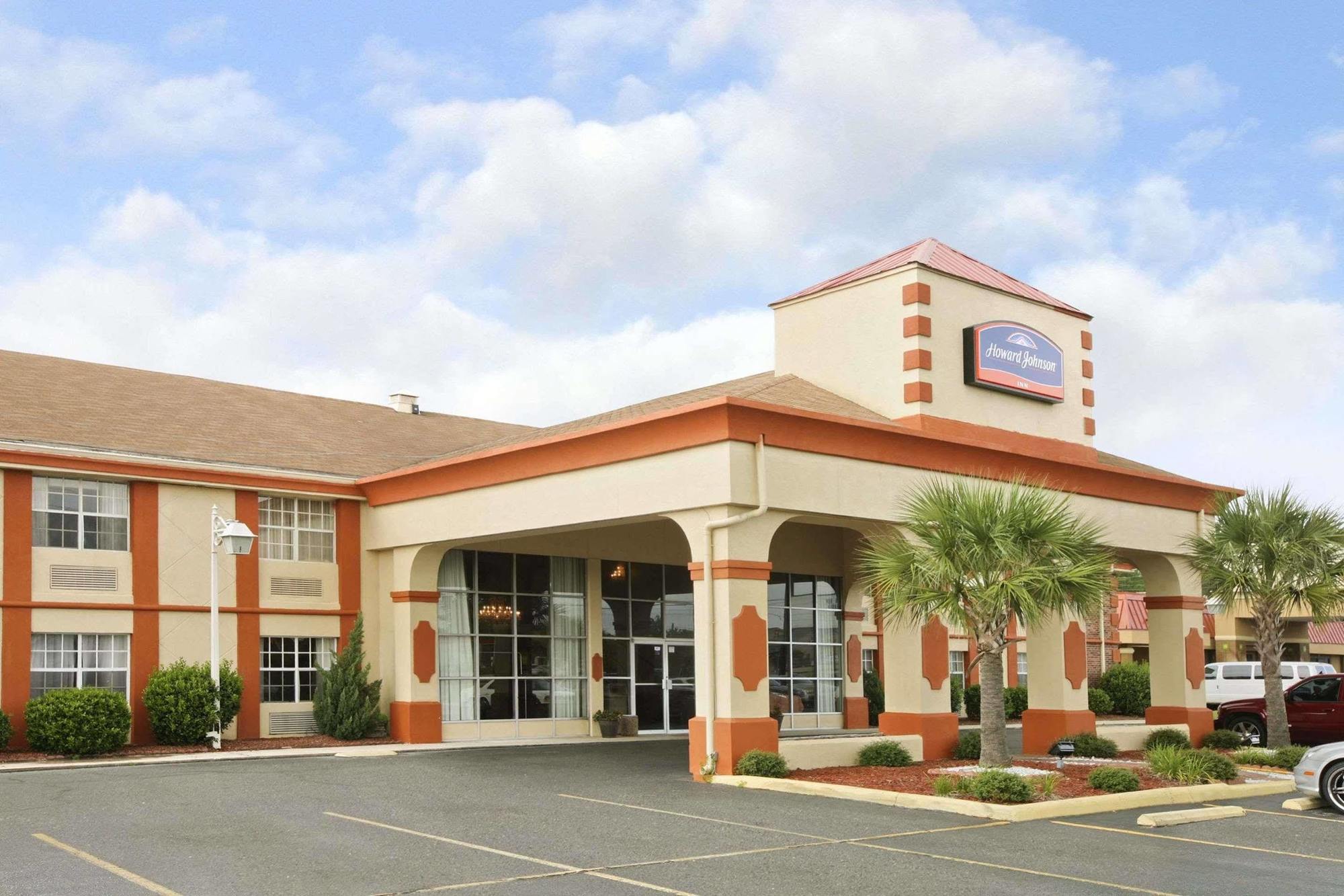 Howard Johnson By Wyndham Florence Exterior photo
